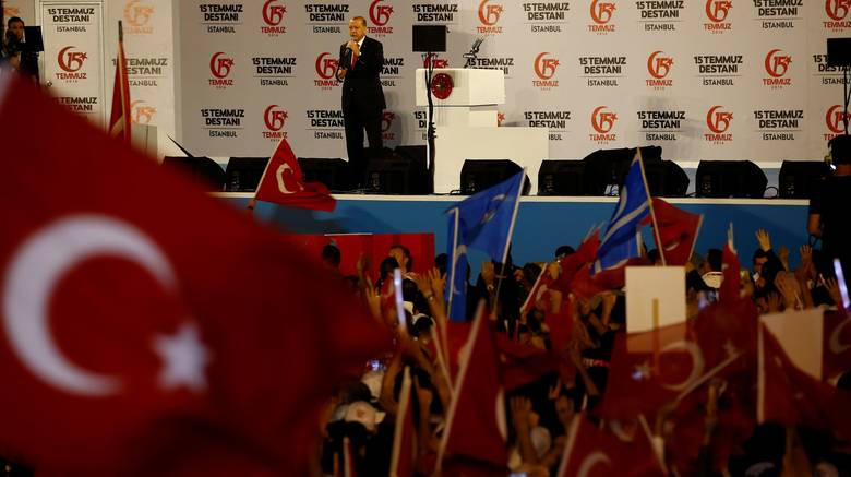 Mήνυμα Ερντογάν για την επέτειο του πραξικοπήματος: «Θα ξεριζώσουμε τα κεφάλια των προδοτών»